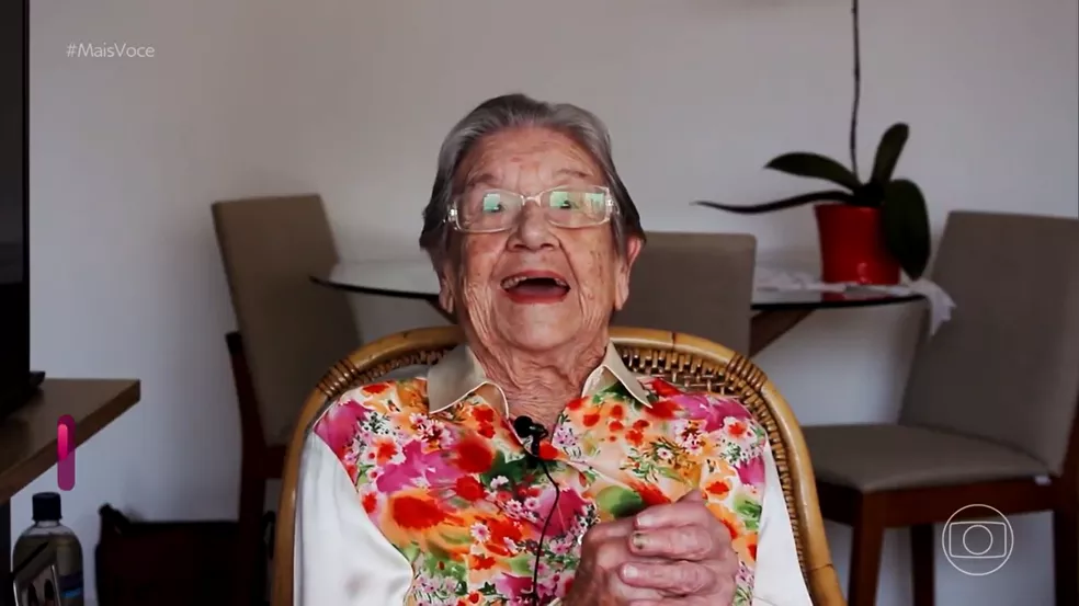 Palmirinha: da vida difícil a estreia na TV, relembre a história