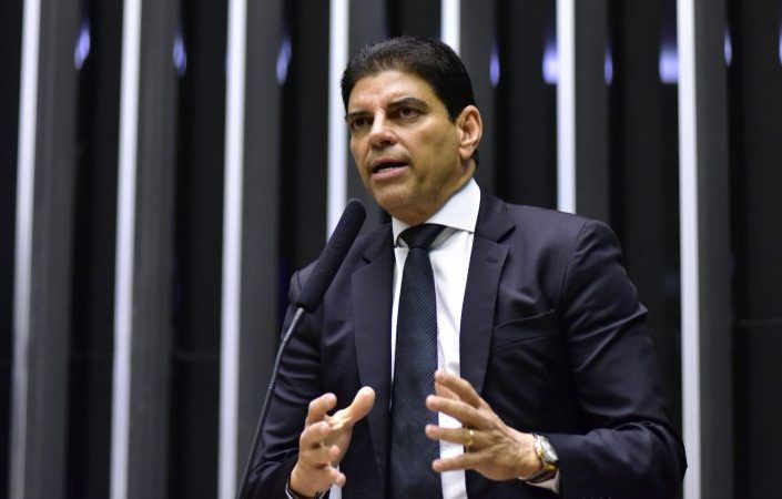 Relator do novo regime fiscal explica autorização para aumentar despesas em 2,5% em 2024