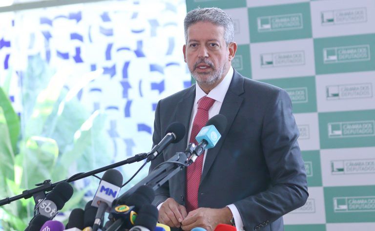 Senado deverá manter a espinha dorsal da reforma tributária aprovada na Câmara, diz Lira