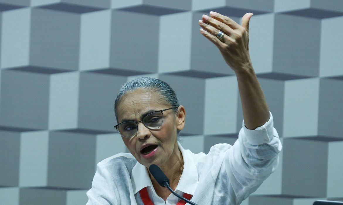 Marina afirma que “não se pode fazer acordos com análises técnicas”