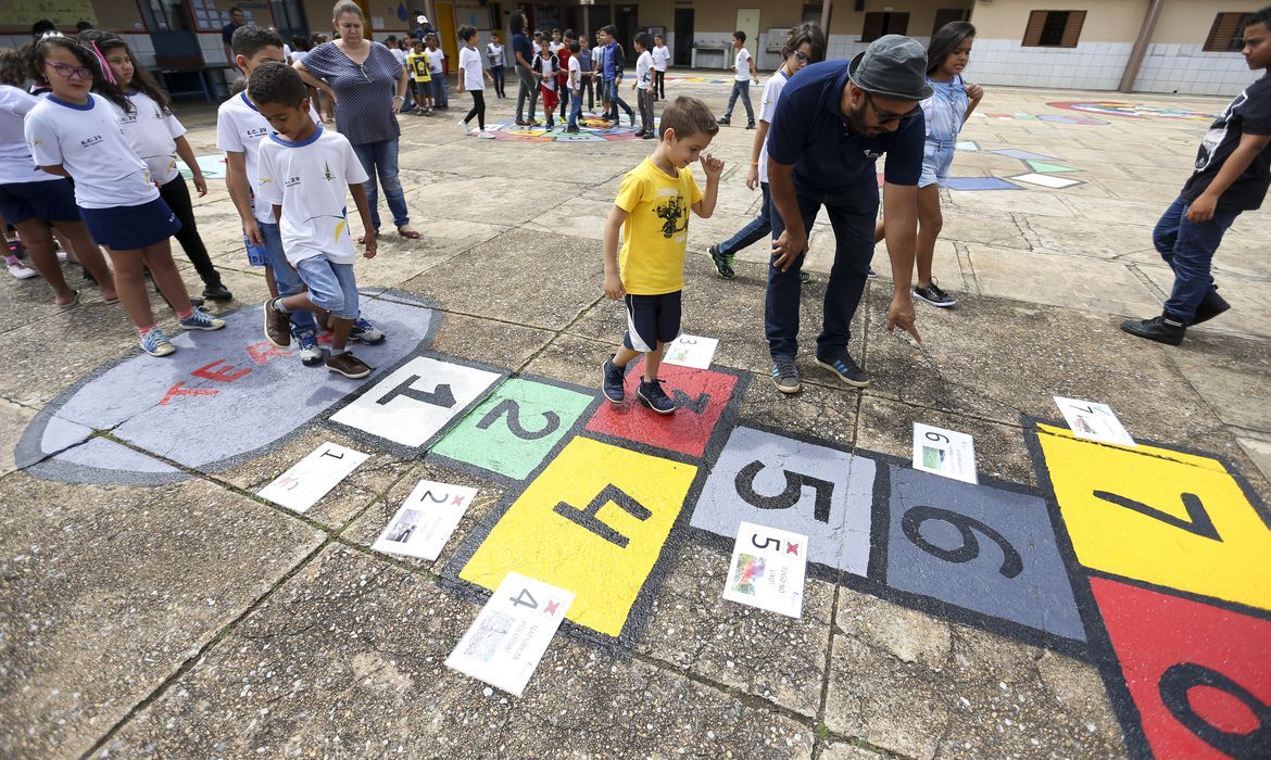 Governo libera mais de R$ 95 milhões para educação nos municípios Governo libera mais de R$ 95 milhões para educação nos municípios