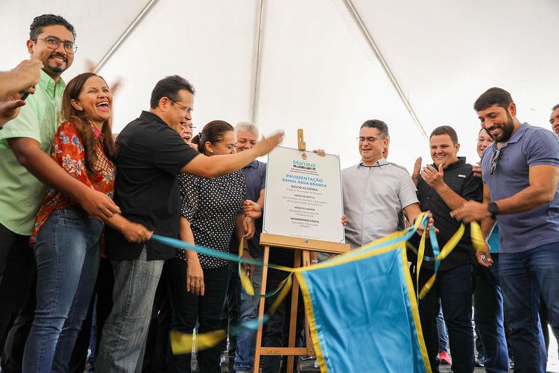 Prefeito entrega 10 quilômetros do ramal Água Branca 1 totalmente asfaltado no aniversário de Manaus