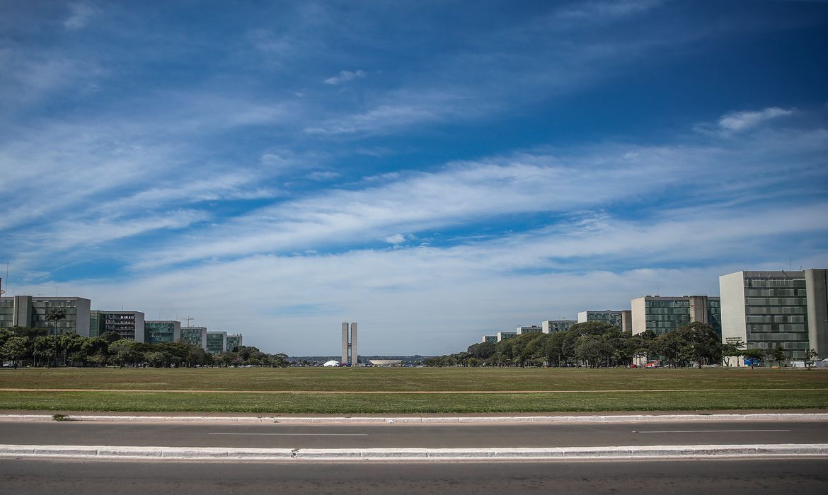 População reconhece dificuldades enfrentadas pelos servidores públicos