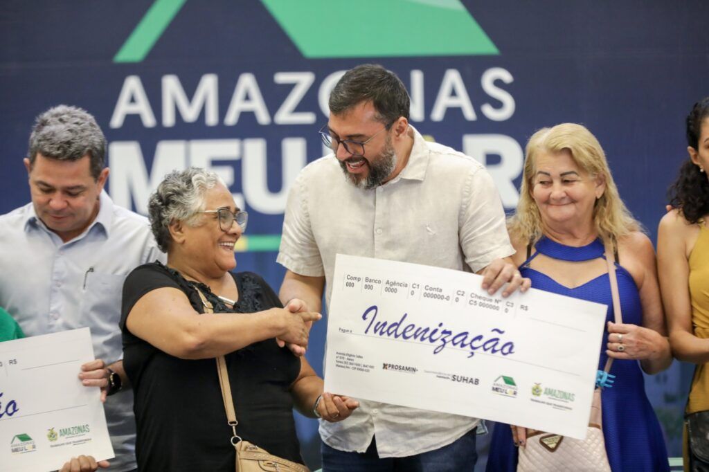 Wilson Lima reassenta mais 264 famílias da Sharp e Manaus 2000 e faz balanço do Amazonas Meu Lar