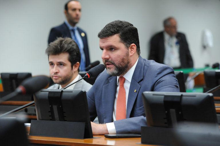 Pedro Lupion criticou o presidente Lula por não sancionar o complemento da lei.
(Foto: Acervo Câmara dos Deputados) Congresso promulga o marco temporal para terras indígenas, mas polêmicas seguem na Justiça