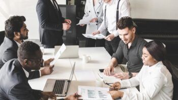 Nova lei cria certificado para empresa que promove saúde mental dos empregados