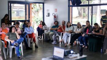 adolescentro-promove-palestras