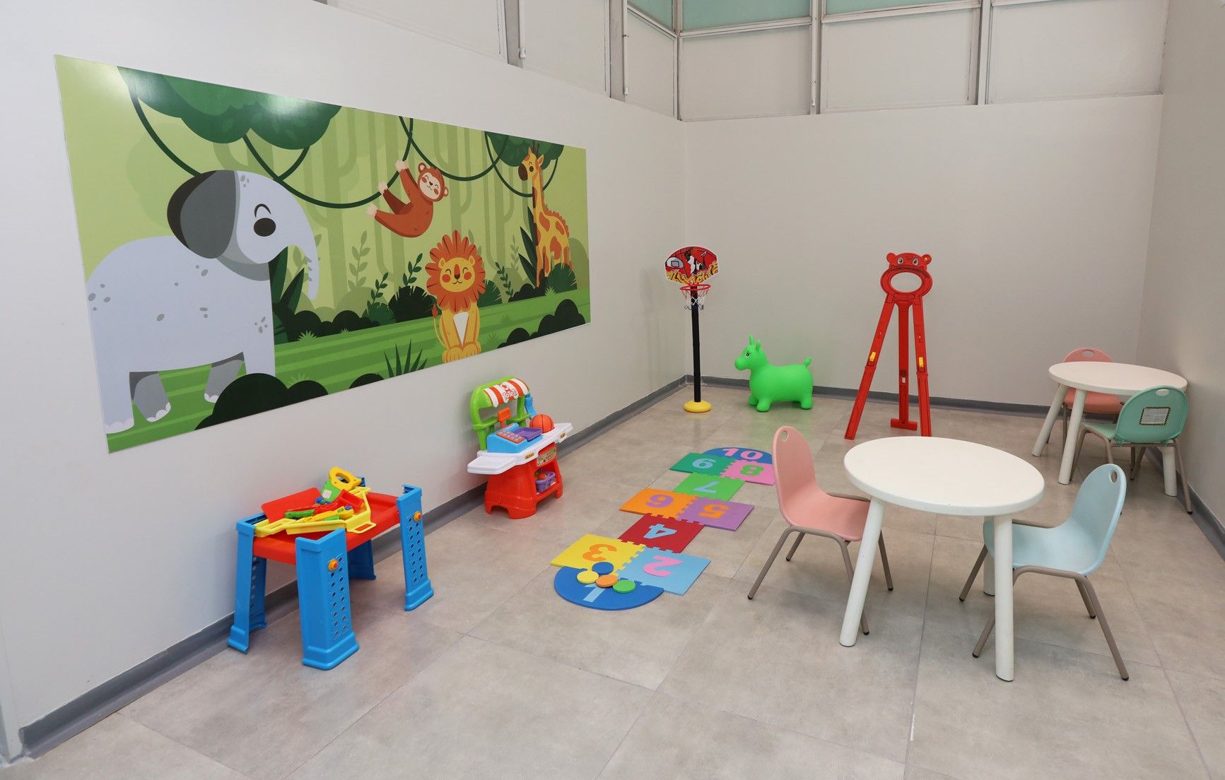 Concluída reforma na pediatria do Hospital Regional do Guará