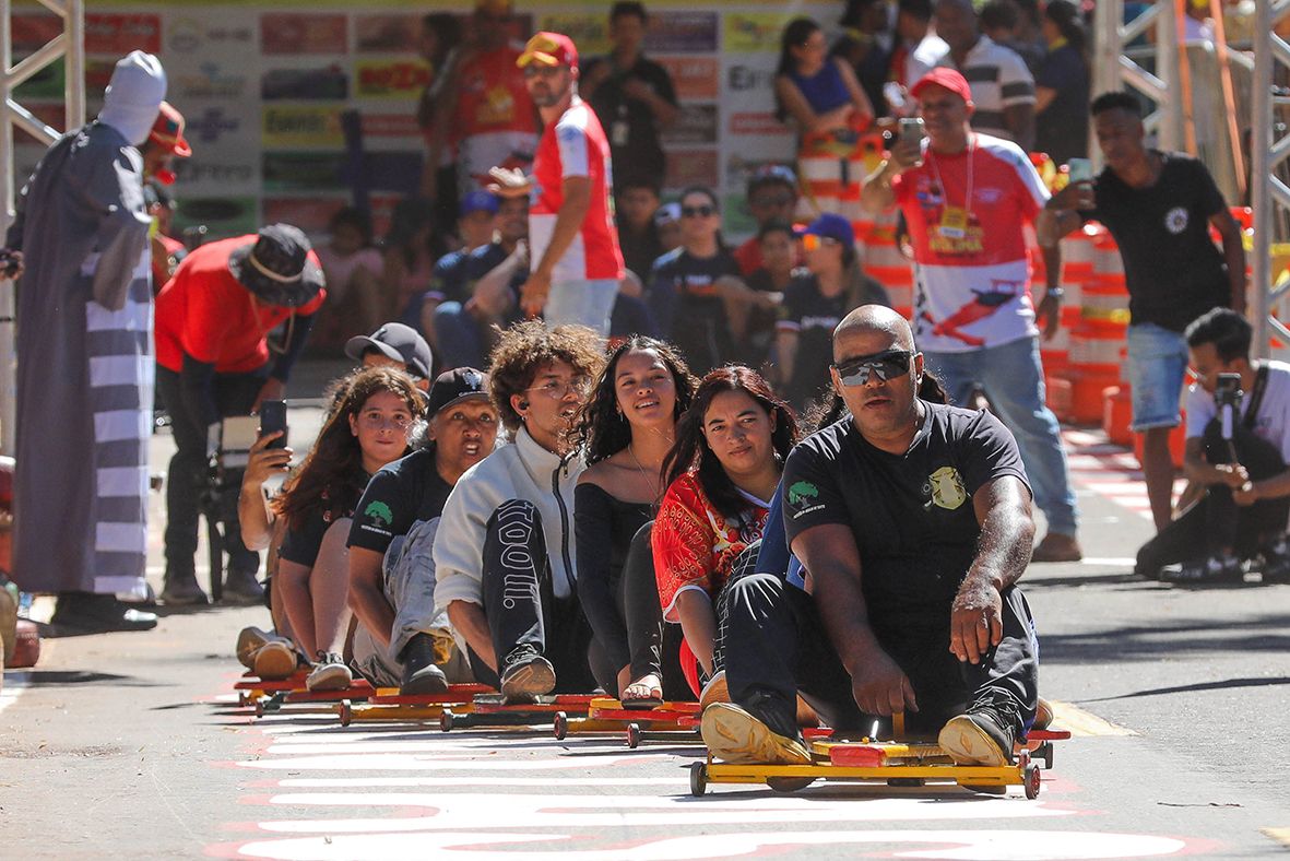 A expectativa é que mais de 1,5 mil apaixonados pelo esporte passem pelo local e participem das atividades | Fotos: Paulo H. Carvalho/Agência Brasília Encontro de Carrinhos de Rolimã reúne gerações no Paranoá