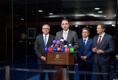 haddad-apresenta-a-pacheco-aco