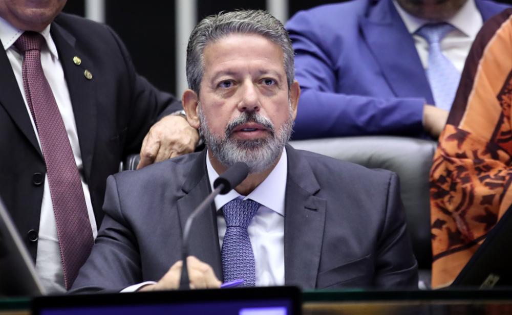 Lira convoca instalação de comissão para analisar PEC que reserva emendas para o combate a desastres naturais