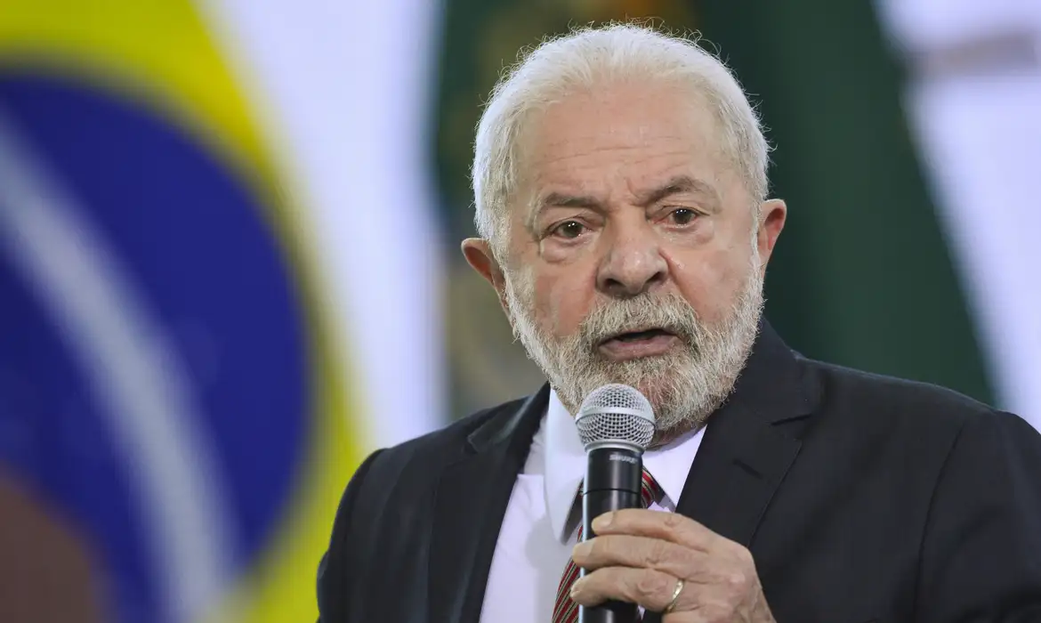Lula diz que com ‘pobre no orçamento’, Brasil é destino seguro para investidores