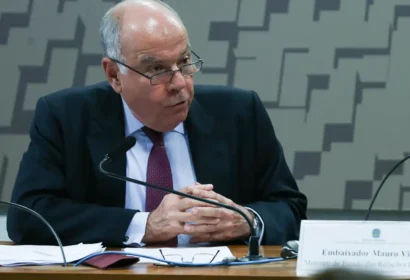 a-democracia-e-valor-fundament