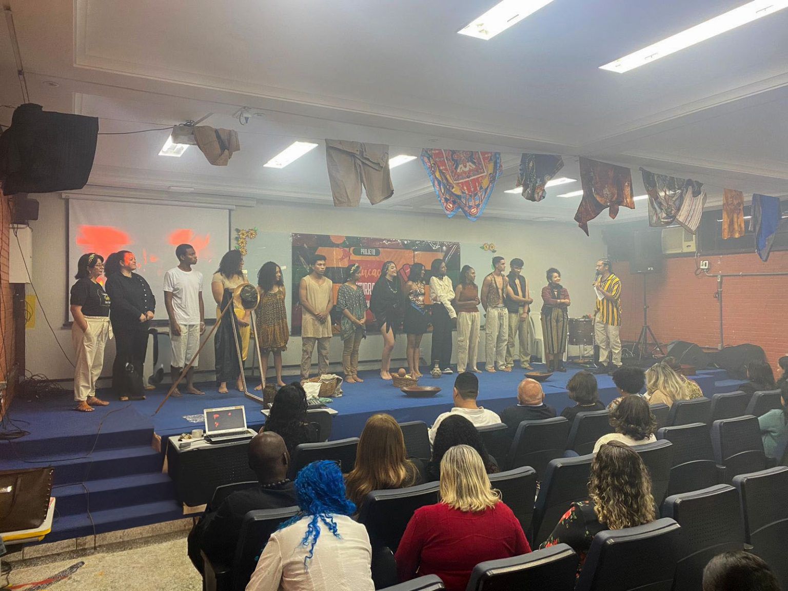 educacao-antirracista-promove-