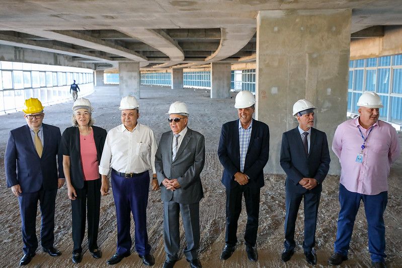Governador acompanha retomada da obra da nova sede do TRF-1