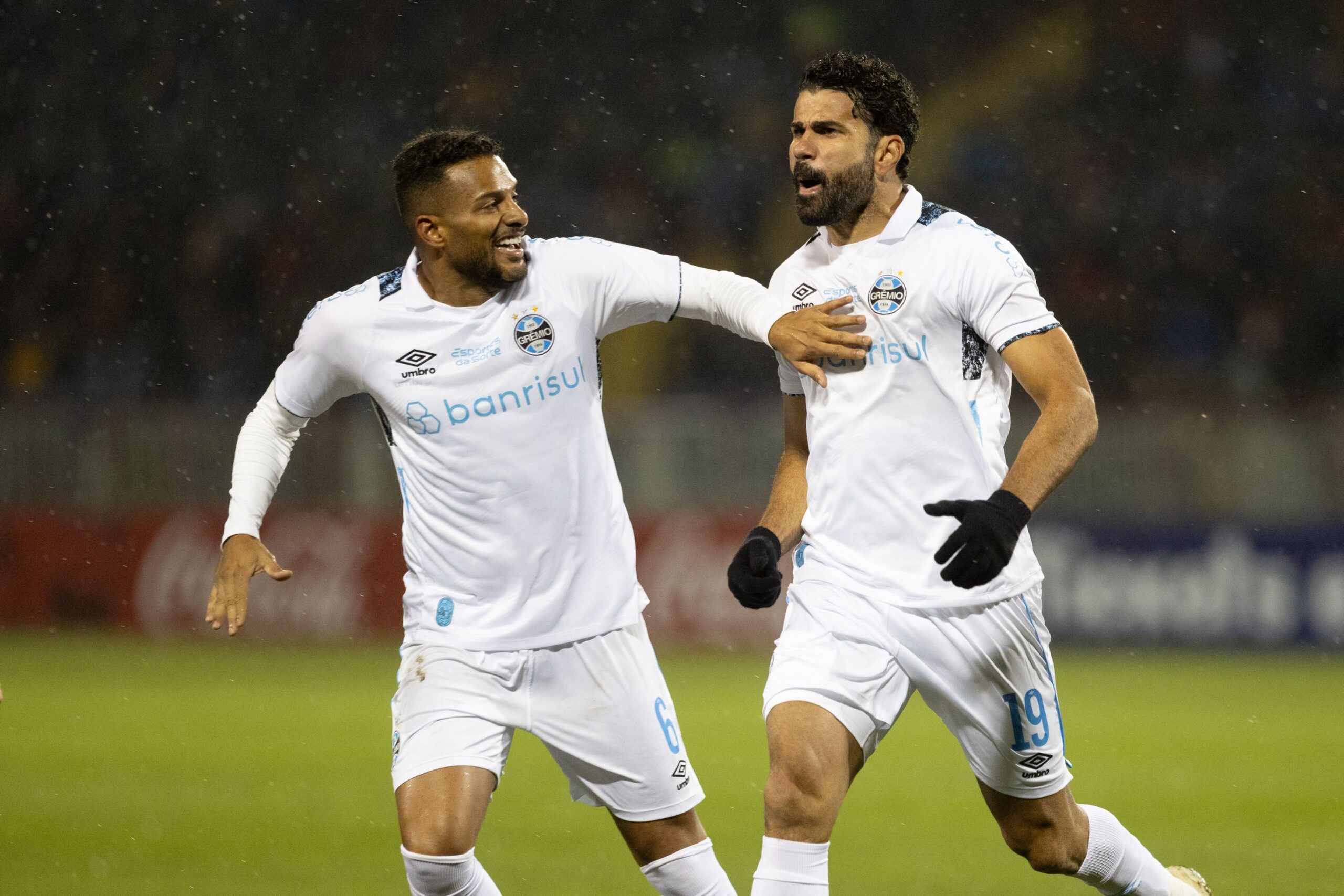 Grêmio derrota Huachipato para se garantir nas oitavas da Libertadores