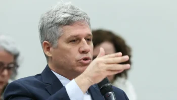 ministro-confirma-exoneracao-d