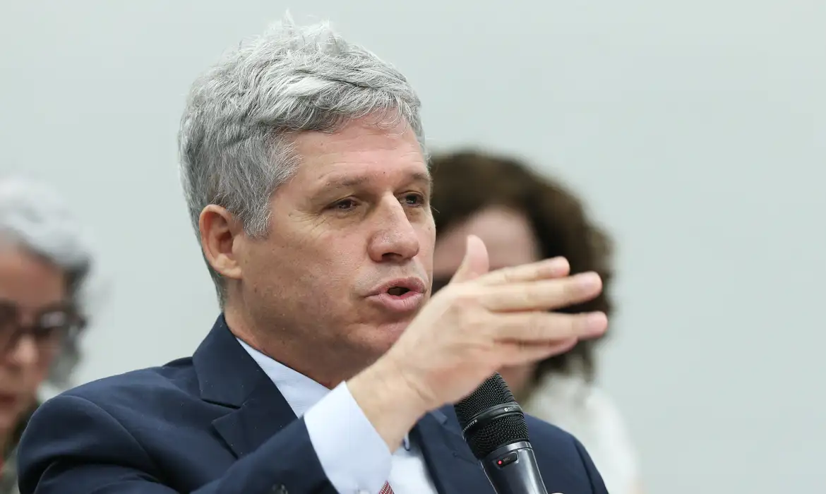 Foto: Lula Marques/Agência Brasil Ministro confirma exoneração de diretor envolvido no leilão do arroz