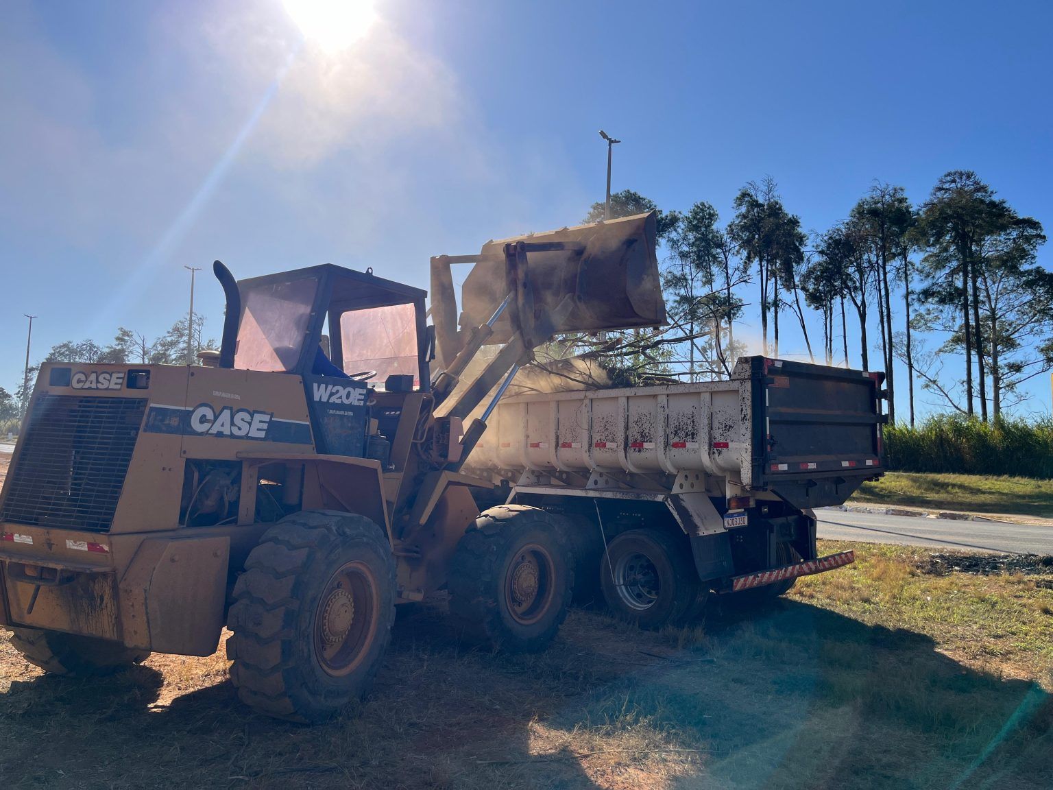 Mutirão recolhe 20 toneladas de entulho no Guará II