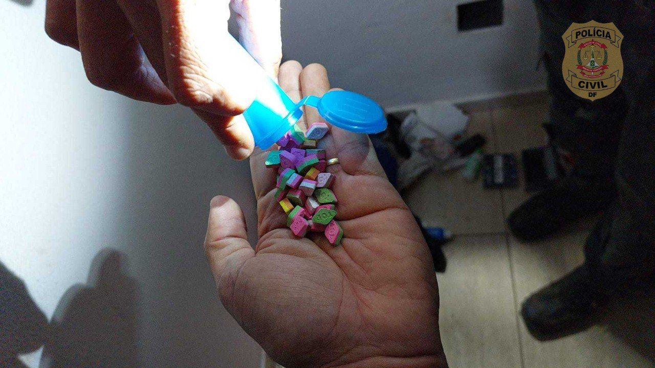 PCDF desarticula drive-thru de drogas em Samambaia e prende traficante