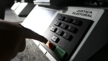 O prazo para justificativa é de 60 dias após cada turno, que conta como uma eleição. Quem não votar no primeiro turno pode votar no segundo. Foto: (Marcelo Camargo/Agência Brasil)