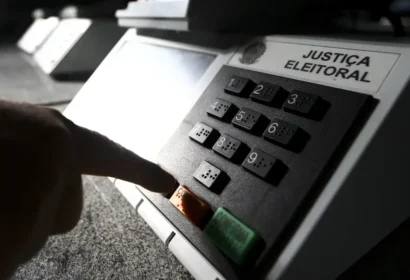 O prazo para justificativa é de 60 dias após cada turno, que conta como uma eleição. Quem não votar no primeiro turno pode votar no segundo. Foto: (Marcelo Camargo/Agência Brasil)