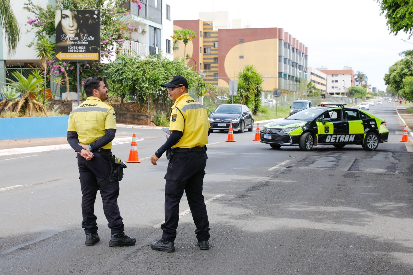 Foto: (Lúcio Bernardo Jr./Agência Brasília) Motorista com a CNH suspensa vai dirigindo para curso no Detran-DF