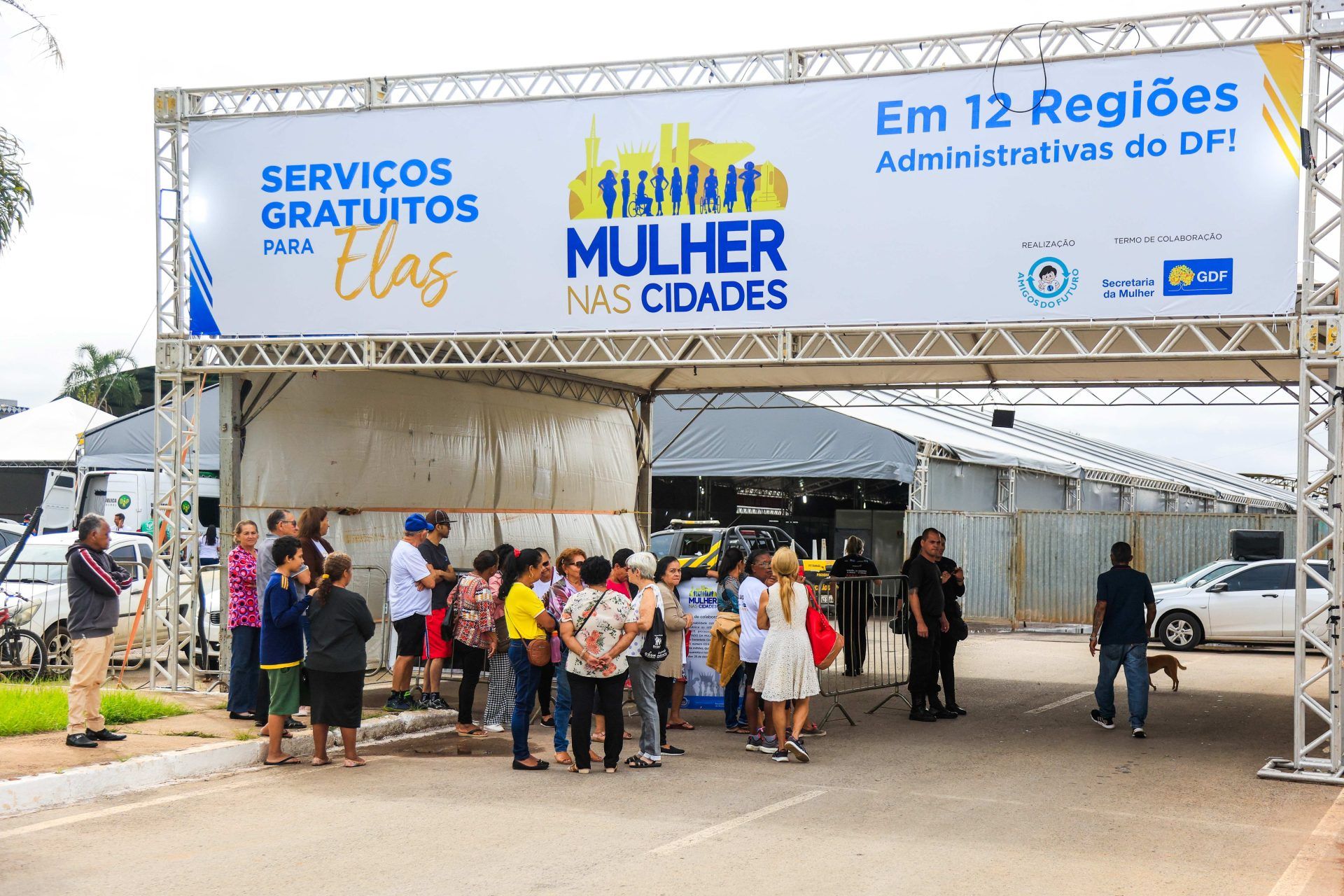 Primeira edição do programa Mulher nas Cidades levou serviços públicos a 12 regiões administrativas do Distrito Federal Foto: (Vinícius de Melo/SMDF) Lançado edital para a realização do programa Mulher nas Cidades em 12 regiões do DF