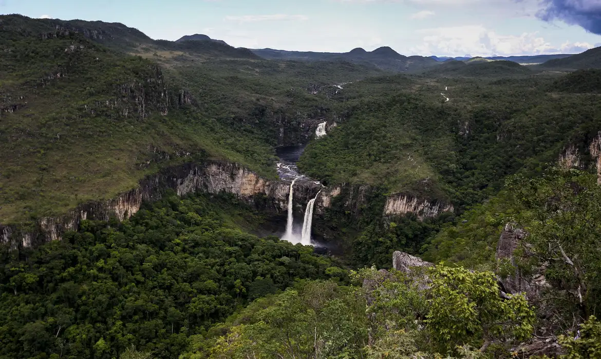 De acordo com o ICMBio, ainda não há data para reabertura do parque Foto: (Marcelo Camargo/Agência Brasil) Parque da Chapada dos Veadeiros é fechado por conta de incêndio