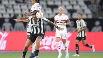 O São Paulo chega ao confronto desta quarta tentando deixar para trás a fraca atuação no estádio Nilton Santos na última semana Foto: (Vitor Silva/Botafogo)