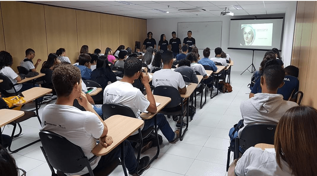 Conteúdo das aulas ministradas na Easjur está disponível na plataforma Foto: (Divulgação/Easjur)
Plataforma Easjur/EaD comemora um ano com mais de 1,6 mil estudantes matriculados