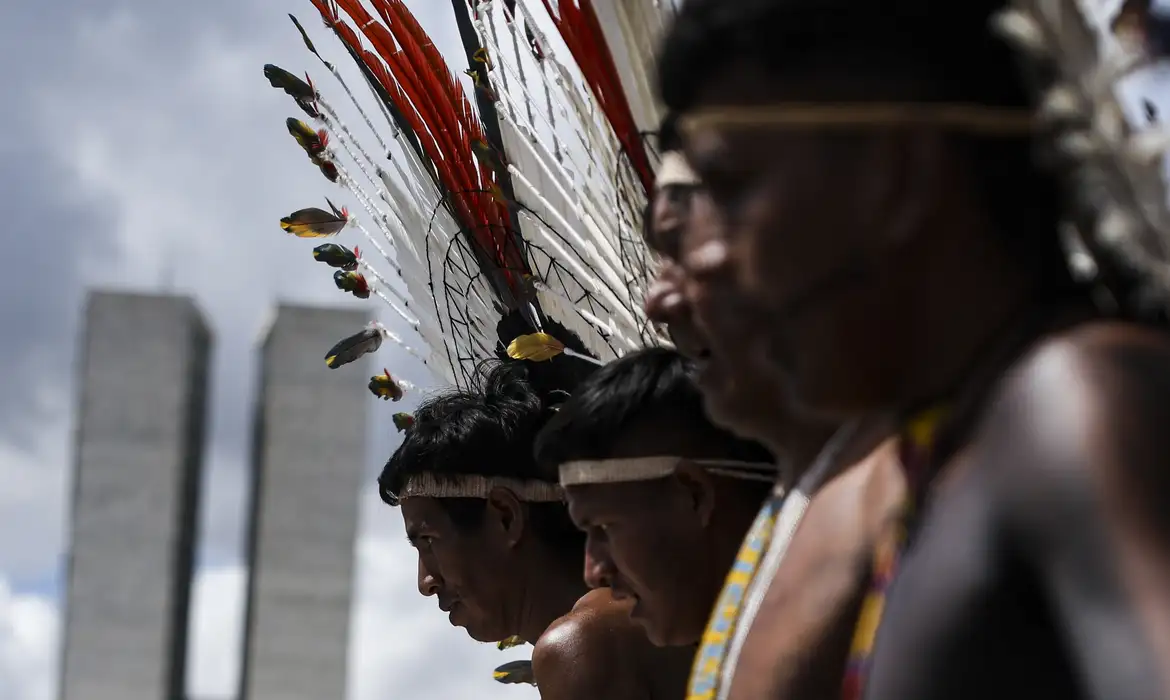 Os dados do sistema do Tribunal Superior Eleitoral também mostram que 214 indígenas se elegeram vereadores no pleito, sendo 180 homens e 34 mulheres. Foto: (Marcelo Camargo/Agência Brasil)
Sete cidades elegeram prefeitos indígenas