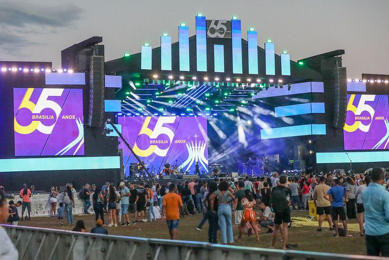 Foto: (Renato Alves/ Agência Brasília) Menos é Mais e Zé Neto & Cristiano fecham programação de shows na Esplanada nesta segunda (21)