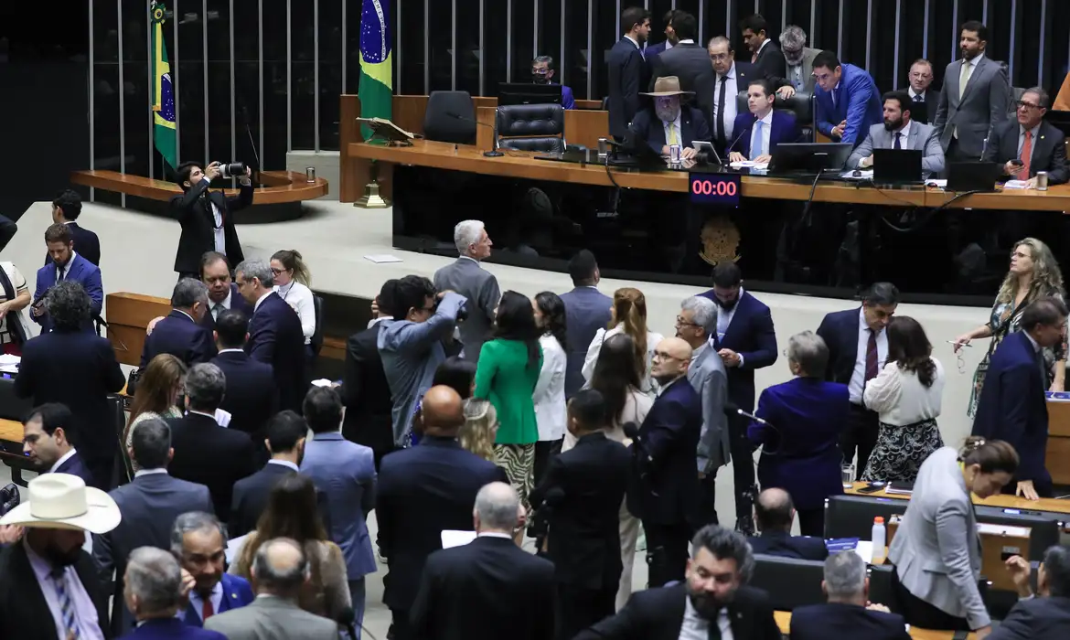 Foto: (Lula Marques/Agência Brasil)
Câmara aprova urgência para suspender decreto do IOF