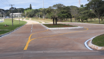 corredor-de-onibus-no-setor-po
