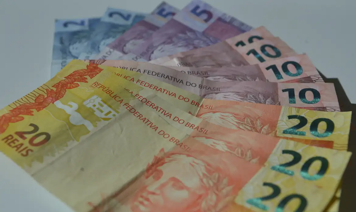 Foto: (Marcello Casal/Agencia Brasil)
Mercado eleva previsão de expansão da economia para 2,18% em 2025