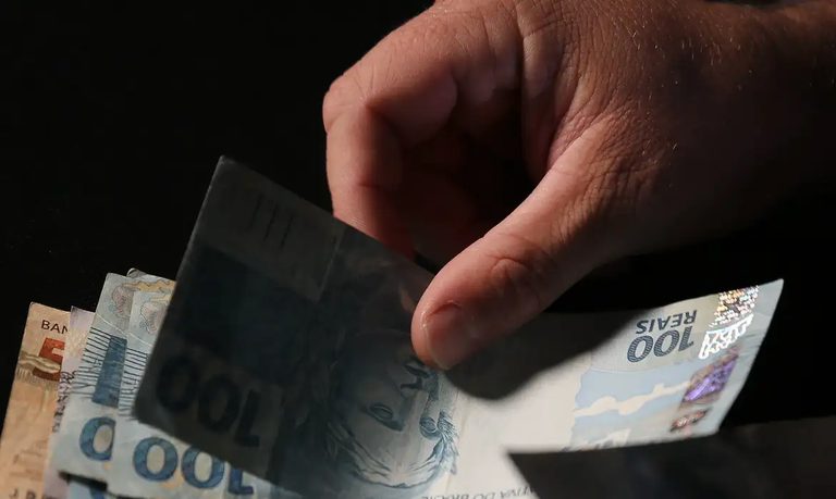 Foto: (José Cruz/Agência Brasil)
Governo define regras para uso do orçamento de 2025