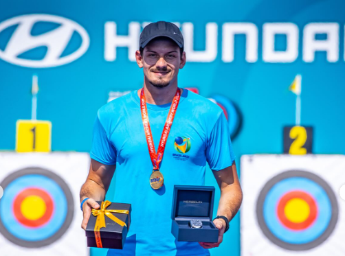 Foto: (COB/Divulgação)
Arqueiro do Bolsa Atleta vence etapa da Copa do Mundo na Turquia