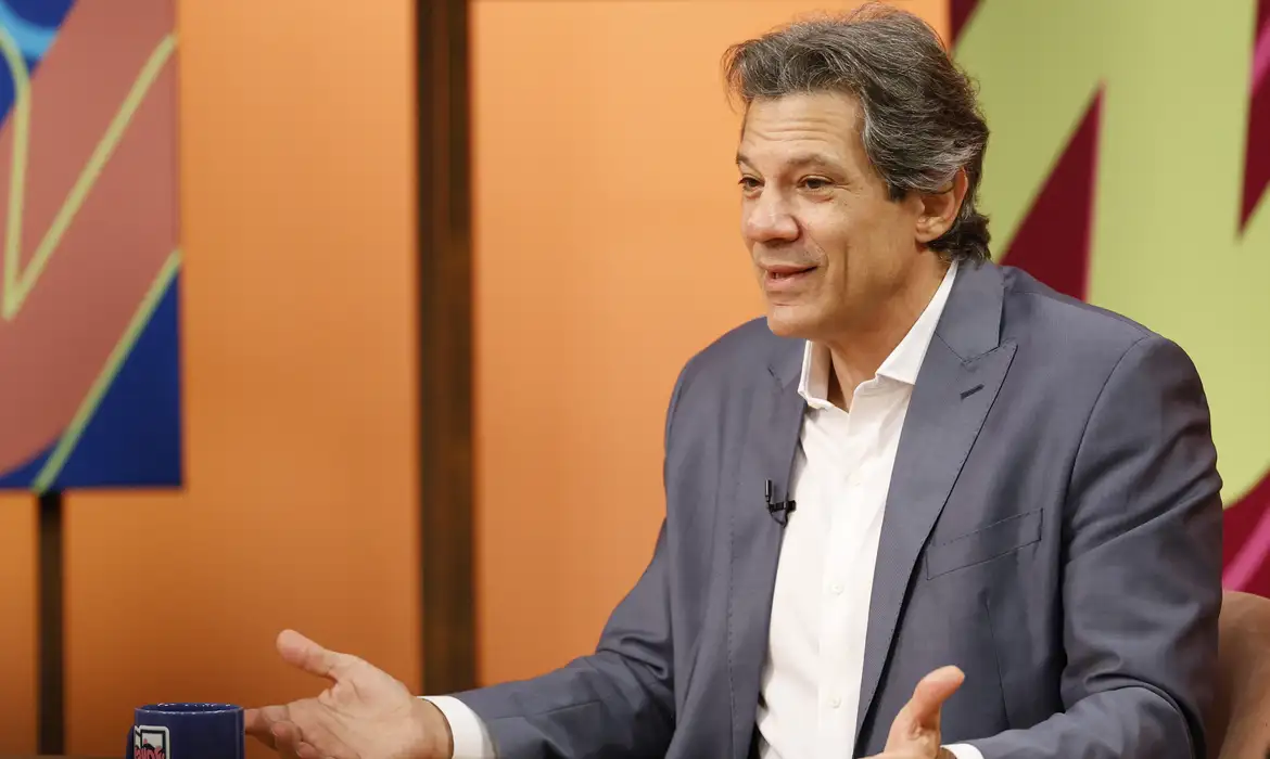 Foto: ( Fernando Frazão/Agência Brasil)
Governo prepara MP para recalibrar IOF e aumentar arrecadação