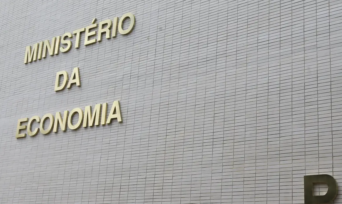 Foto: (Valter Campanato/Agência Brasil)
MP alternativa a IOF prevê R$ 4,28 bi de corte de gastos em 2025