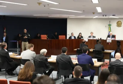 stf-inicia-2o-dia-de-interroga