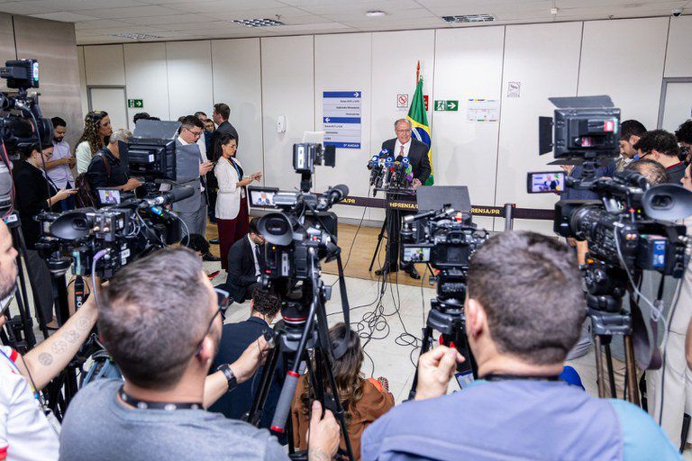 Foto: (Divulgação/MDIC)
Alckmin conversa com secretário de comércio dos EUA sobre tarifa de 50%