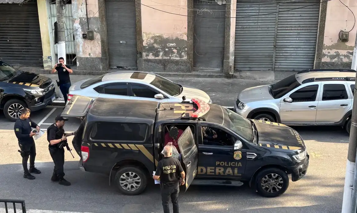 Foto: (Polícia Federal/divulgação)
PF prende 14 pessoas de quadrilha que criou 330 empresas de fachada