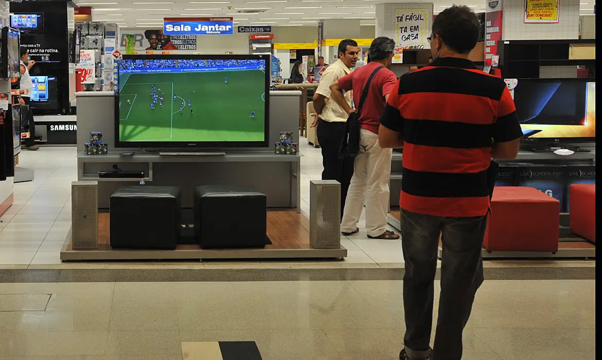 Foto: (Marcello Casal jr/Agência Brasil)
Vendas no comércio recuam 0,1% em junho, 3º mês seguido de queda