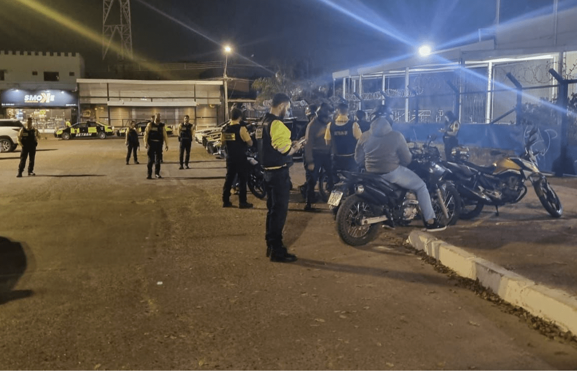 A Operação Sossego tem como objetivo coibir práticas que comprometem a segurança viária e assegurar maior tranquilidade à população | Foto: Divulgação/Detran-DF
Operação Sossego em Taguatinga flagra irregularidades em motocicletas
