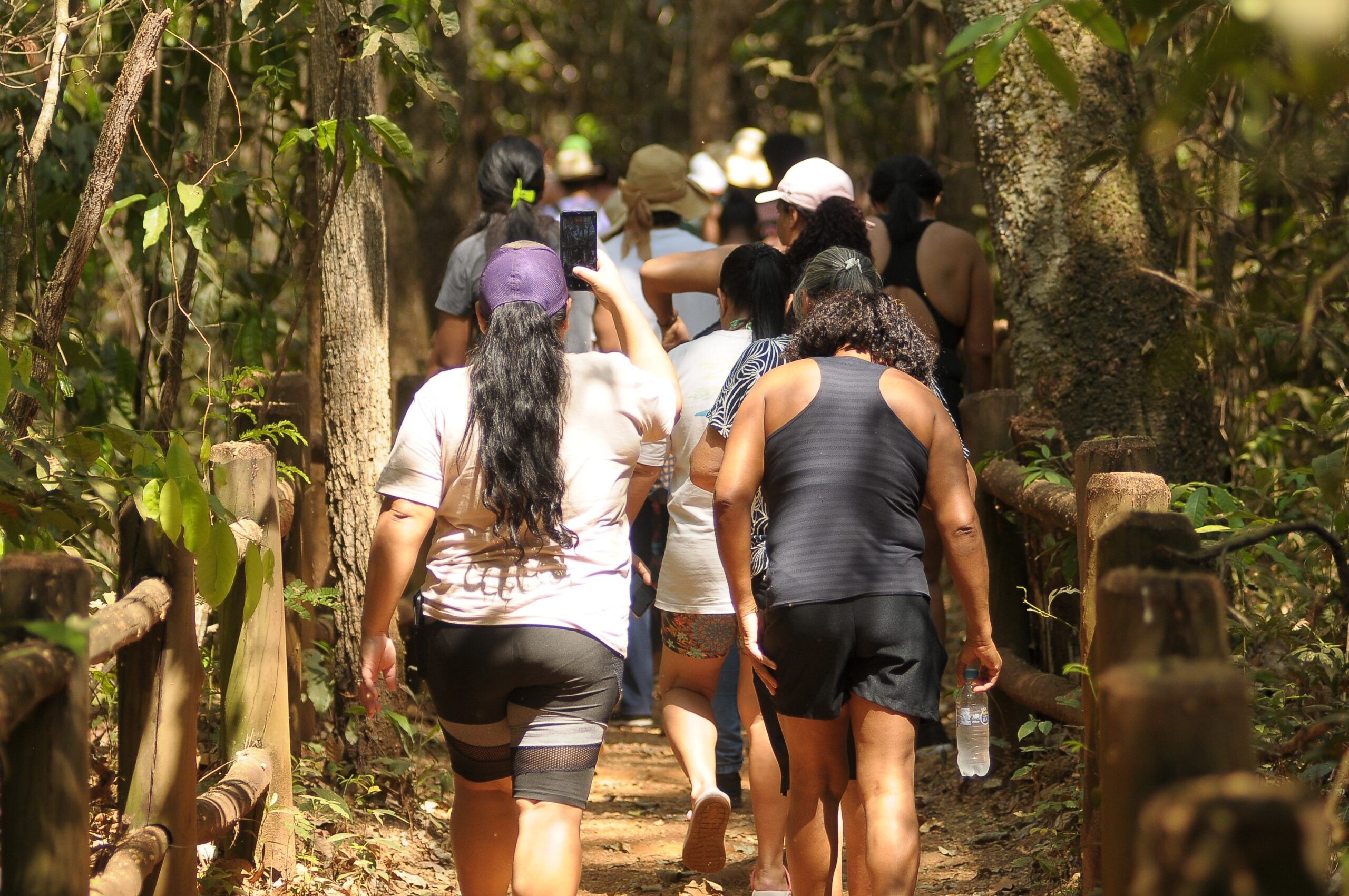 Passeio na Água Mineral promove saúde para pacientes da UBS da Fercal