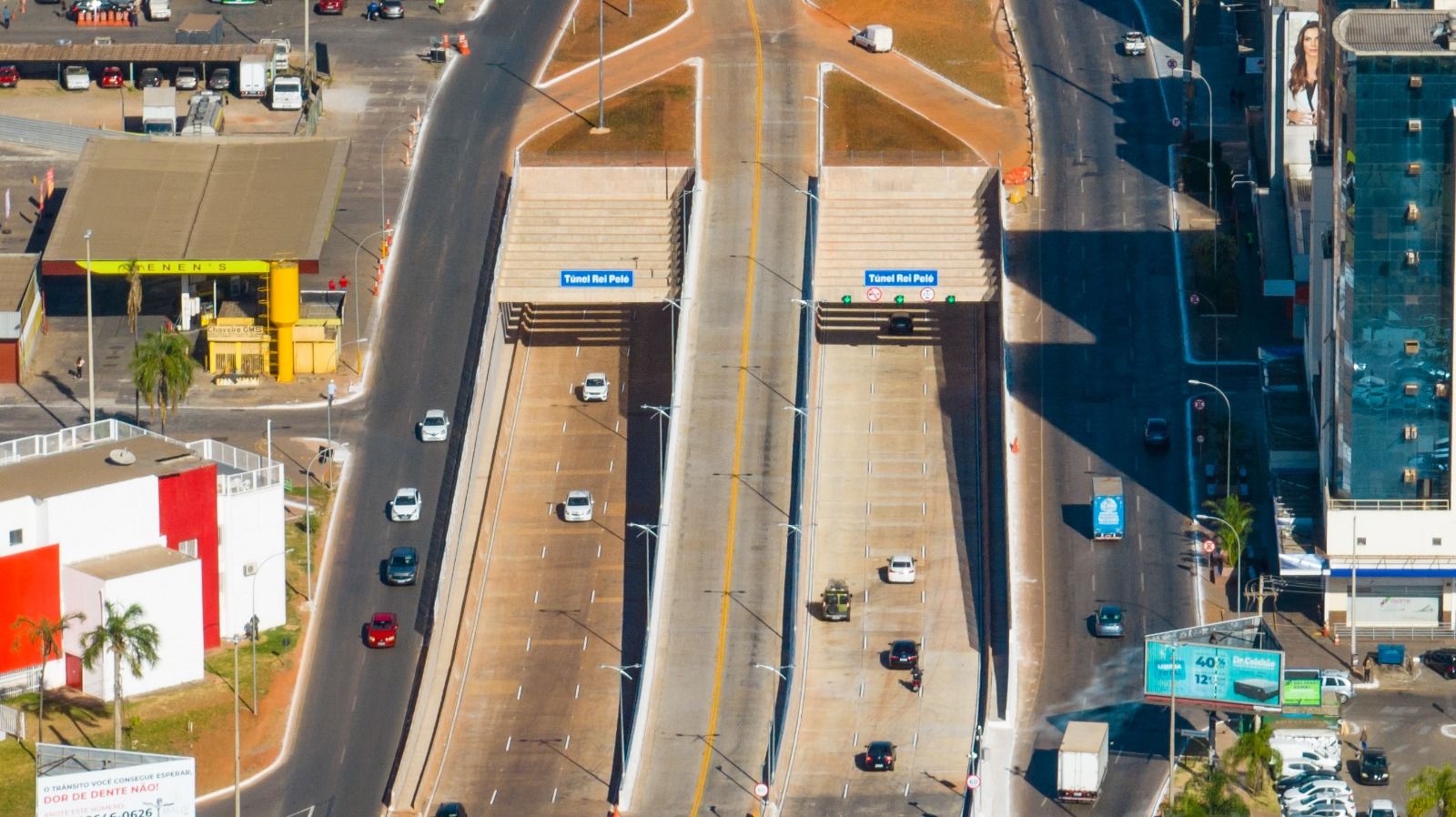 Durante os serviços, o fluxo de veículos segue liberado no trecho contrário das galerias norte e sul | Foto: Paulo H. Carvalho/Agência Brasília
Túnel Rei Pelé terá interdição para manutenção programada na madrugada de quinta-feira (11)
