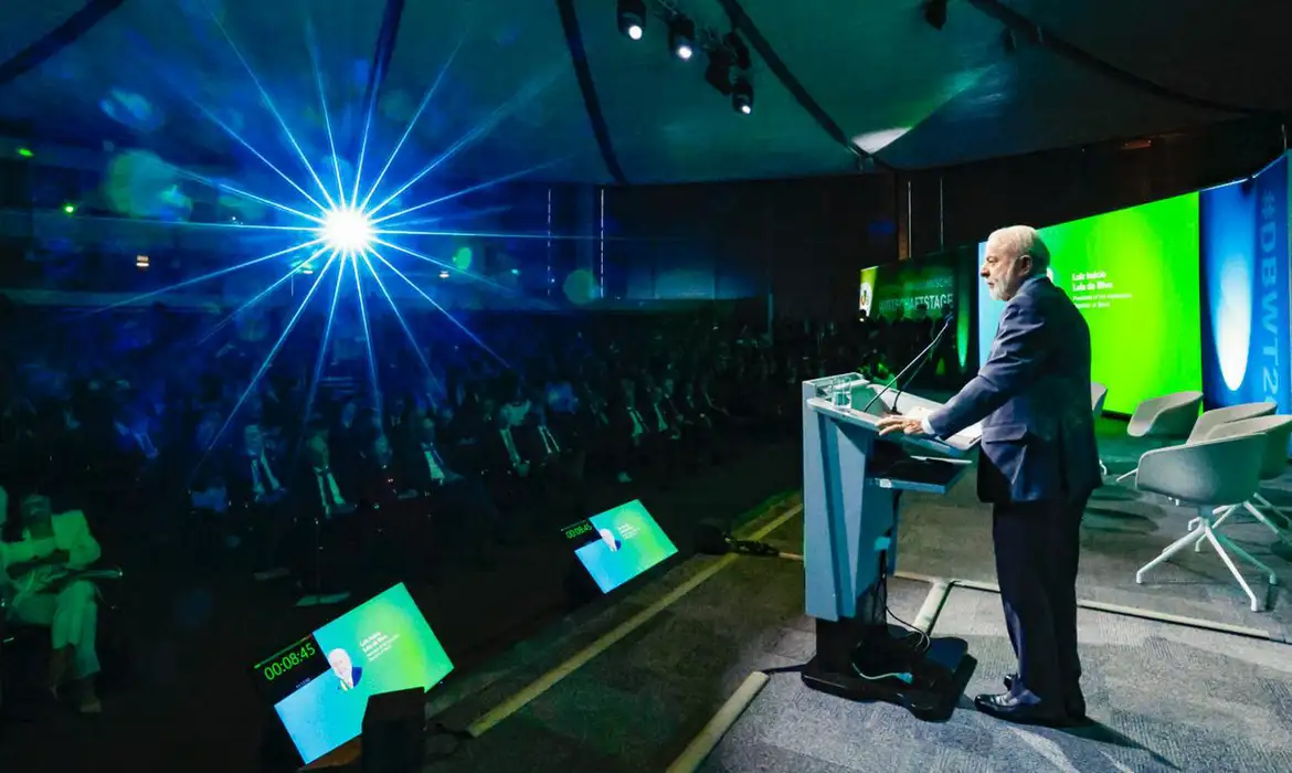 Lula chama conflito no Oriente Médio de guerra de insanidade