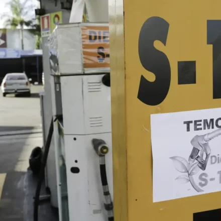 Alta dos combustíveis: governo anuncia pacote com subsídios