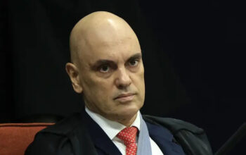 moraes-da-24-horas-para-bolson